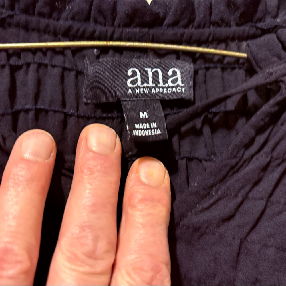 a.n.a Black Smocked Women's Top - Picture 2 of 7